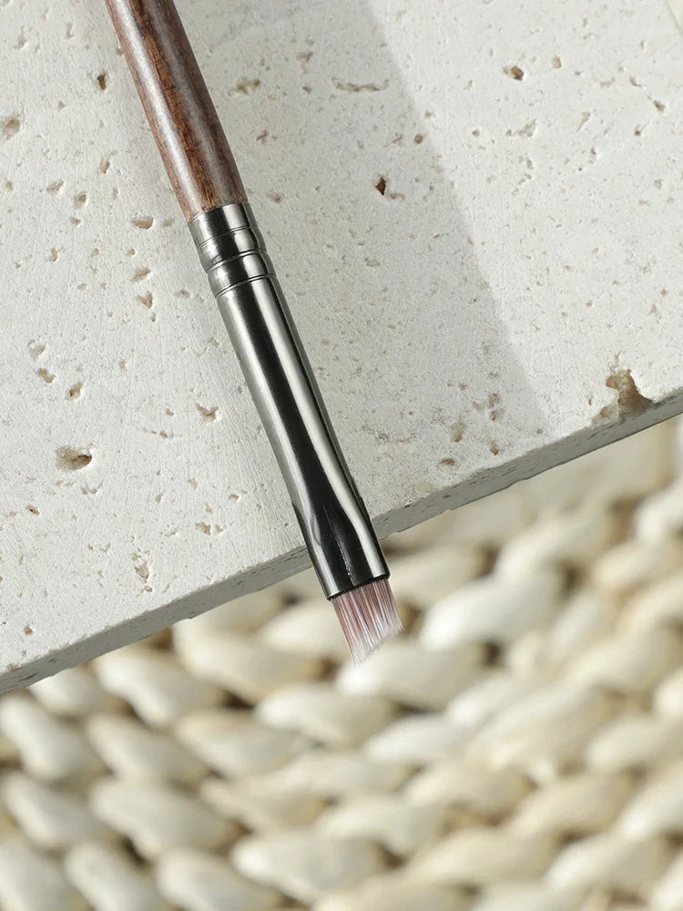 Makeup Lip Brush Fashion Lipstick Concealer Brush Professional Makeup Tool for Lip Liner Gloss kit pincel maquiagem